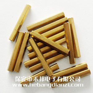 六角(jiǎo)双(shuāng)通 M4*40mm