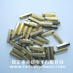 六(liù)角双通 M4*18mm